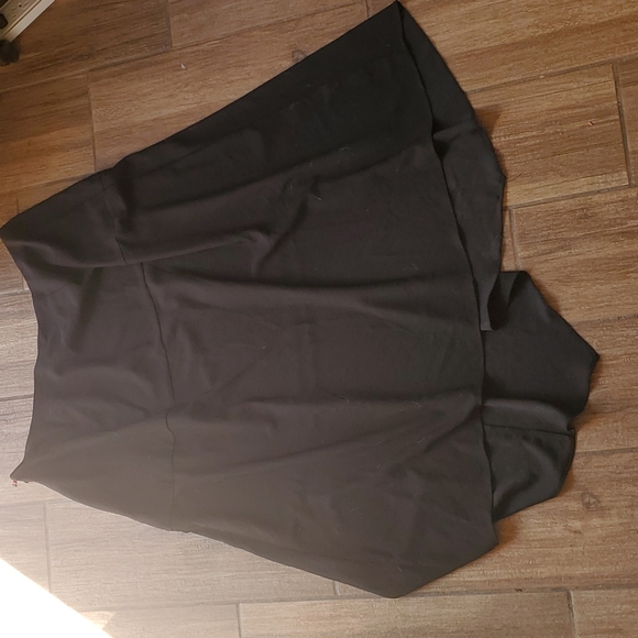 NWT Vince Camuto Dillard's Exclusive Modern Imprint Black Skirt. - Picture 10 of 11